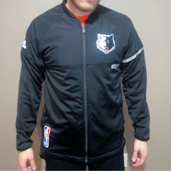 Timberwolves warm up sweatshirt - Picture 3 of 4